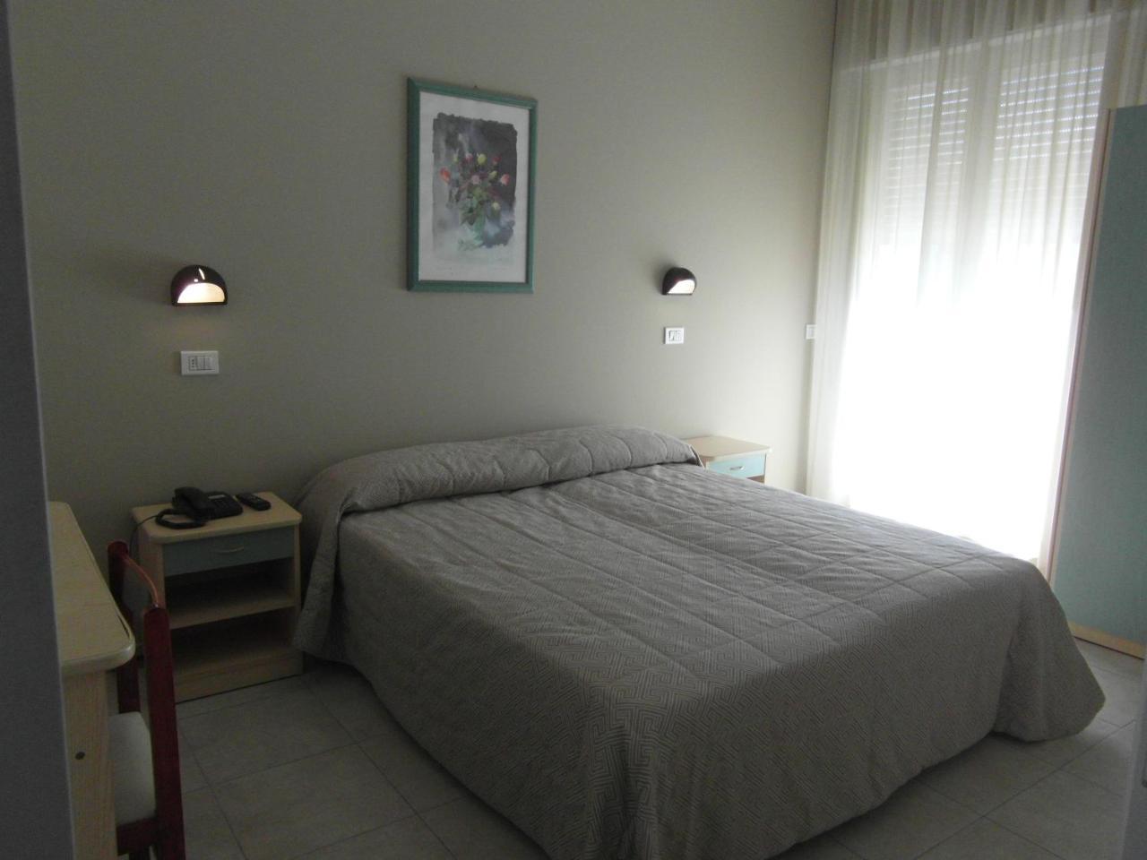 Hotel Admiral Cesenatico Esterno foto