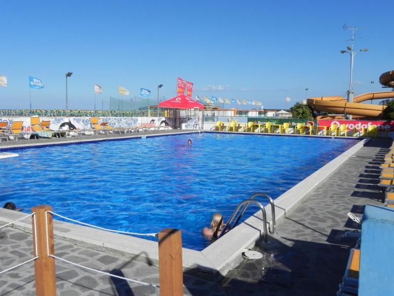 Hotel Admiral Cesenatico Esterno foto